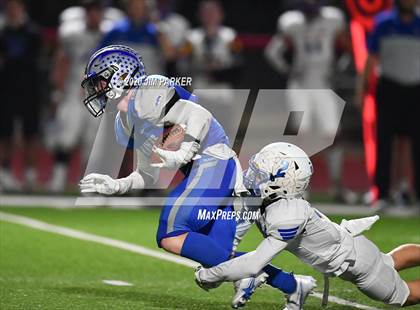 Thumbnail 3 in Randolph vs. Lago Vista (UIL 3A D1 Bi-District Playoff) photogallery.