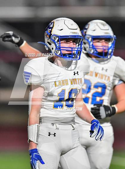 Thumbnail 3 in Randolph vs. Lago Vista (UIL 3A D1 Bi-District Playoff) photogallery.