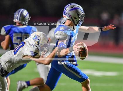 Thumbnail 2 in Randolph vs. Lago Vista (UIL 3A D1 Bi-District Playoff) photogallery.