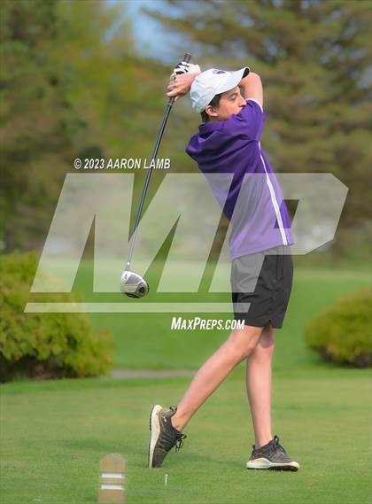 Thumbnail 3 in Waterville/Madison Central @ New York Mills photogallery.