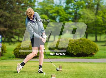 Thumbnail 1 in Waterville/Madison Central @ New York Mills photogallery.