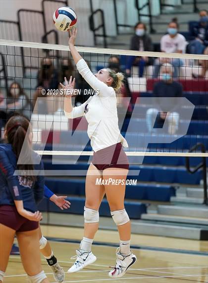 Thumbnail 2 in Mountain View @ Perry (AIA 6A Semifinal) photogallery.