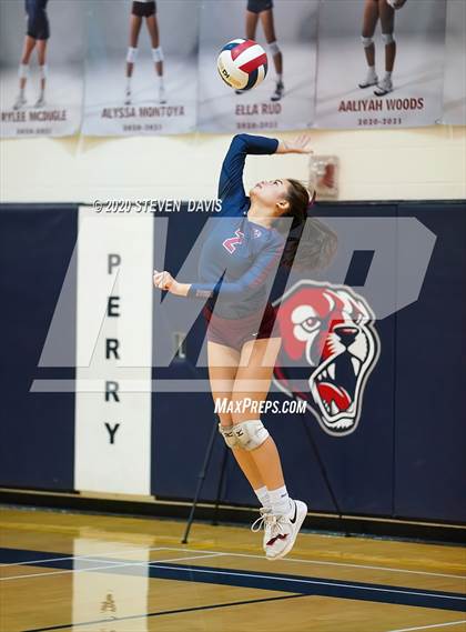 Thumbnail 2 in Mountain View @ Perry (AIA 6A Semifinal) photogallery.