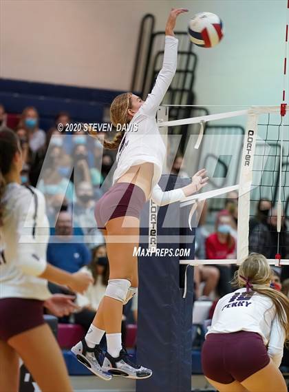 Thumbnail 2 in Mountain View @ Perry (AIA 6A Semifinal) photogallery.