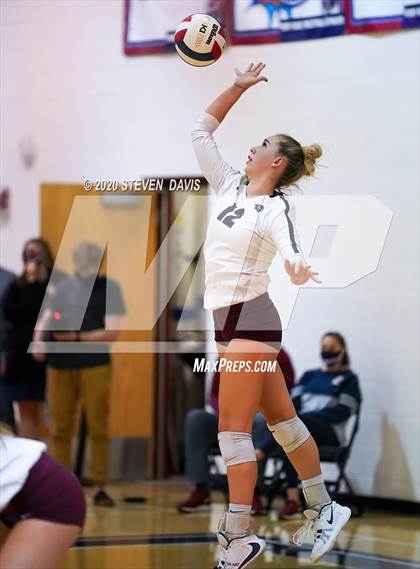 Thumbnail 2 in Mountain View @ Perry (AIA 6A Semifinal) photogallery.