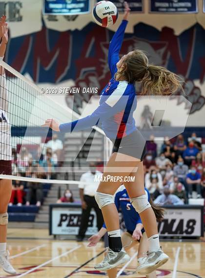 Thumbnail 1 in Mountain View @ Perry (AIA 6A Semifinal) photogallery.