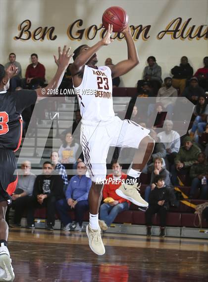 Thumbnail 1 in White Plains vs Mt. Vernon (Section 1 Class AA First Round) photogallery.