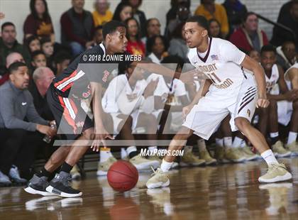 Thumbnail 1 in White Plains vs Mt. Vernon (Section 1 Class AA First Round) photogallery.