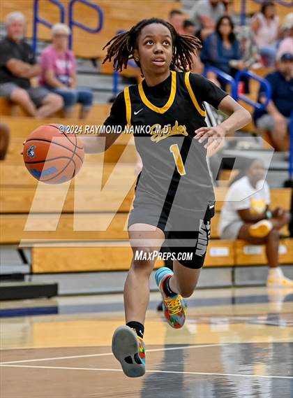 Thumbnail 3 in Fort Wayne Snider vs Charlestown (IBCA / IHSAA Showcase) photogallery.