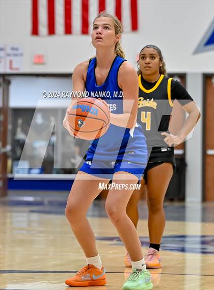 Thumbnail 2 in Fort Wayne Snider vs Charlestown (IBCA / IHSAA Showcase) photogallery.