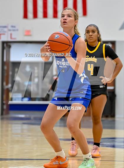 Thumbnail 1 in Fort Wayne Snider vs Charlestown (IBCA / IHSAA Showcase) photogallery.