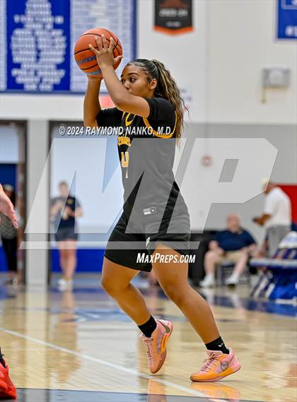 Thumbnail 1 in Fort Wayne Snider vs Charlestown (IBCA / IHSAA Showcase) photogallery.
