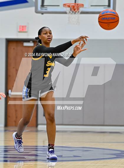 Thumbnail 2 in Fort Wayne Snider vs Charlestown (IBCA / IHSAA Showcase) photogallery.
