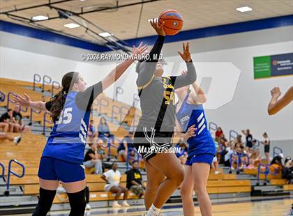 Thumbnail 2 in Fort Wayne Snider vs Charlestown (IBCA / IHSAA Showcase) photogallery.