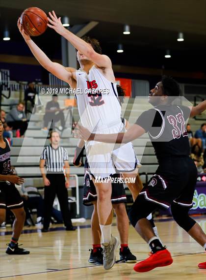 Thumbnail 2 in Beckman vs. Cimarron-Memorial (Torrey Pines Holiday Classic) photogallery.
