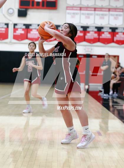 Thumbnail 2 in Oak Park vs Mark Keppel (Harvard-Westlake Tournament) photogallery.