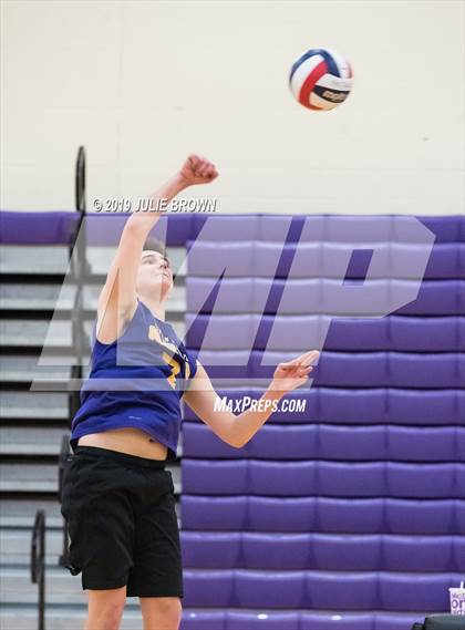 Thumbnail 1 in North Central @ Guerin Catholic photogallery.