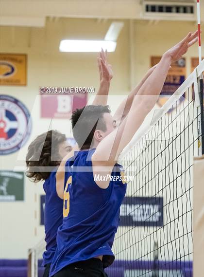 Thumbnail 1 in North Central @ Guerin Catholic photogallery.