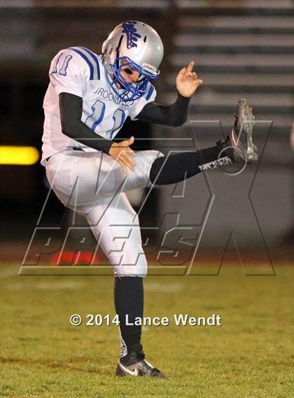 Thumbnail 2 in Dakota Ridge vs. Broomfield (CHSAA 4A 1st Round) photogallery.