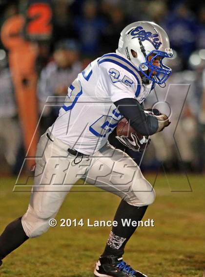 Thumbnail 3 in Dakota Ridge vs. Broomfield (CHSAA 4A 1st Round) photogallery.