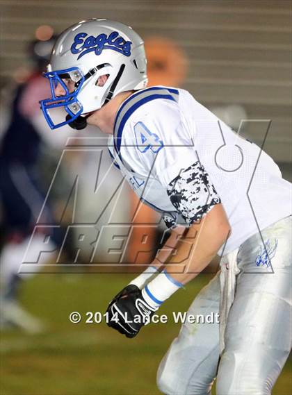 Thumbnail 2 in Dakota Ridge vs. Broomfield (CHSAA 4A 1st Round) photogallery.