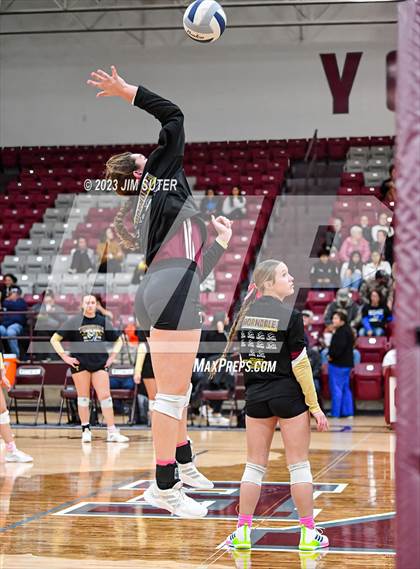 Thumbnail 1 in Mumford vs Thorndale (UIL 2A Region IV Bi-District Playoff) photogallery.