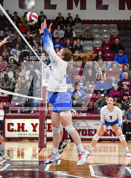 Thumbnail 1 in Mumford vs Thorndale (UIL 2A Region IV Bi-District Playoff) photogallery.