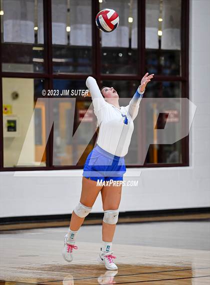 Thumbnail 1 in Mumford vs Thorndale (UIL 2A Region IV Bi-District Playoff) photogallery.