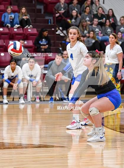 Thumbnail 1 in Mumford vs Thorndale (UIL 2A Region IV Bi-District Playoff) photogallery.