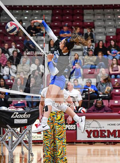 Thumbnail 1 in Mumford vs Thorndale (UIL 2A Region IV Bi-District Playoff) photogallery.