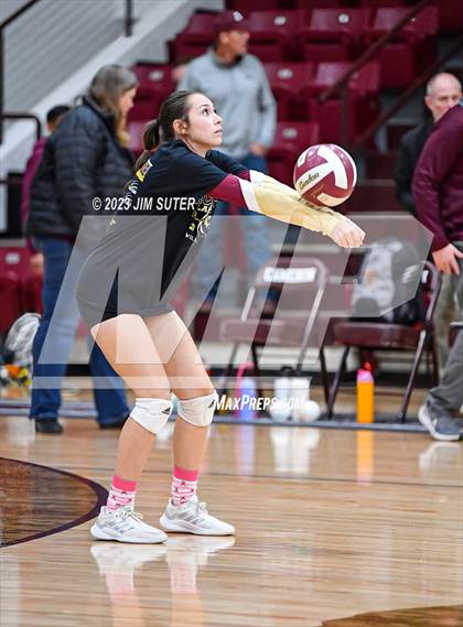Thumbnail 3 in Mumford vs Thorndale (UIL 2A Region IV Bi-District Playoff) photogallery.