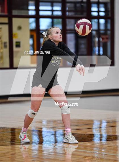 Thumbnail 1 in Mumford vs Thorndale (UIL 2A Region IV Bi-District Playoff) photogallery.