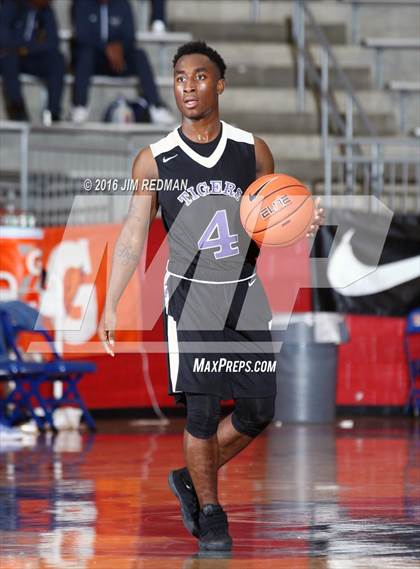 Thumbnail 3 in South Garland vs. Lincoln (Thanksgiving Hoopfest) photogallery.