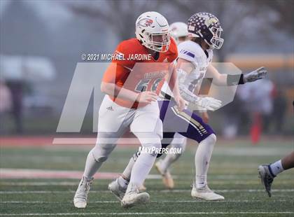 Thumbnail 1 in Graham-Kapowsin vs. Lake Stevens (WIAA 4A Final) photogallery.