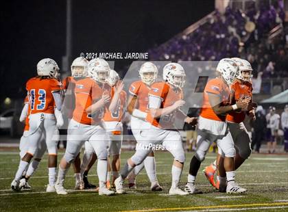Thumbnail 2 in Graham-Kapowsin vs. Lake Stevens (WIAA 4A Final) photogallery.