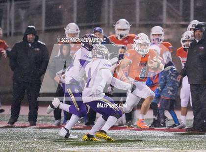 Thumbnail 2 in Graham-Kapowsin vs. Lake Stevens (WIAA 4A Final) photogallery.