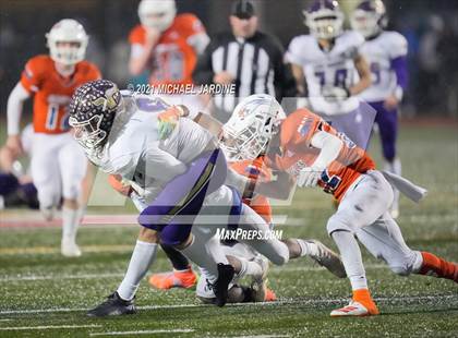 Thumbnail 2 in Graham-Kapowsin vs. Lake Stevens (WIAA 4A Final) photogallery.