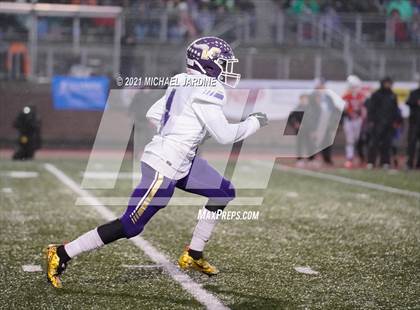 Thumbnail 2 in Graham-Kapowsin vs. Lake Stevens (WIAA 4A Final) photogallery.