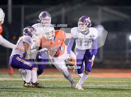 Thumbnail 2 in Graham-Kapowsin vs. Lake Stevens (WIAA 4A Final) photogallery.