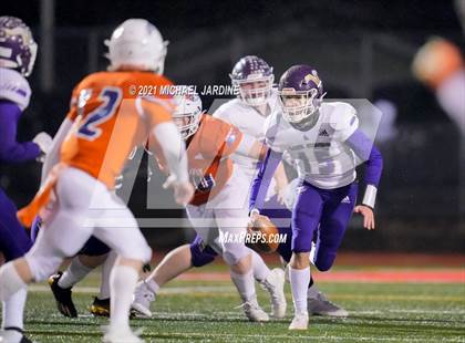 Thumbnail 2 in Graham-Kapowsin vs. Lake Stevens (WIAA 4A Final) photogallery.