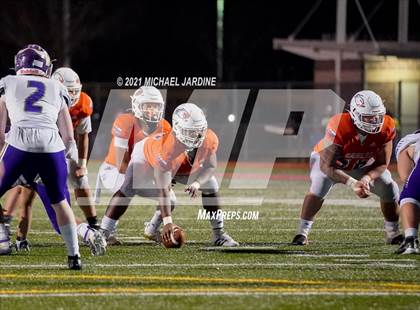 Thumbnail 1 in Graham-Kapowsin vs. Lake Stevens (WIAA 4A Final) photogallery.