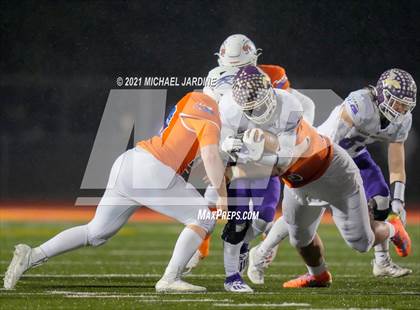 Thumbnail 1 in Graham-Kapowsin vs. Lake Stevens (WIAA 4A Final) photogallery.