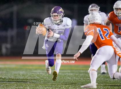 Thumbnail 2 in Graham-Kapowsin vs. Lake Stevens (WIAA 4A Final) photogallery.