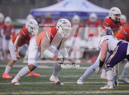 Thumbnail 2 in Graham-Kapowsin vs. Lake Stevens (WIAA 4A Final) photogallery.