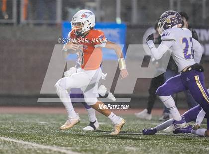 Thumbnail 3 in Graham-Kapowsin vs. Lake Stevens (WIAA 4A Final) photogallery.