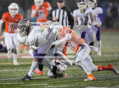 Thumbnail 3 in Graham-Kapowsin vs. Lake Stevens (WIAA 4A Final) photogallery.