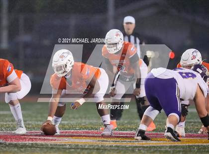 Thumbnail 2 in Graham-Kapowsin vs. Lake Stevens (WIAA 4A Final) photogallery.