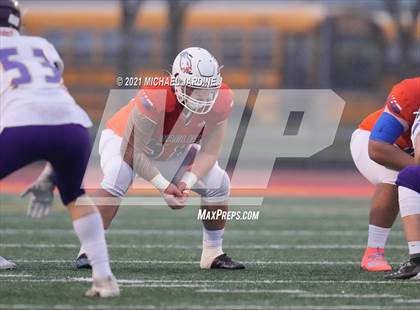 Thumbnail 2 in Graham-Kapowsin vs. Lake Stevens (WIAA 4A Final) photogallery.