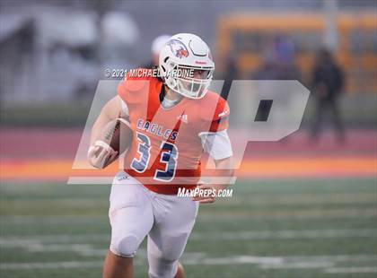 Thumbnail 2 in Graham-Kapowsin vs. Lake Stevens (WIAA 4A Final) photogallery.