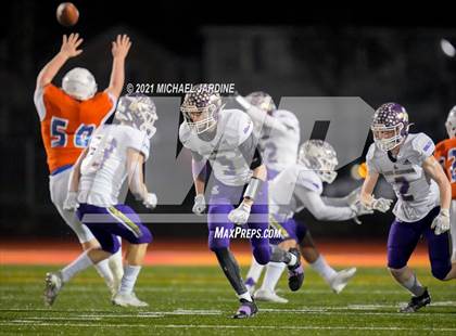 Thumbnail 3 in Graham-Kapowsin vs. Lake Stevens (WIAA 4A Final) photogallery.